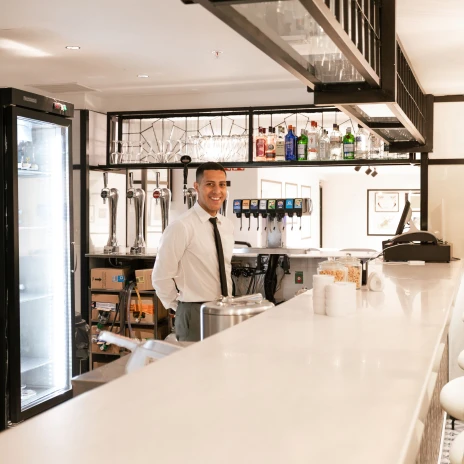 Lobby Bar, vinoteca y Coctelería