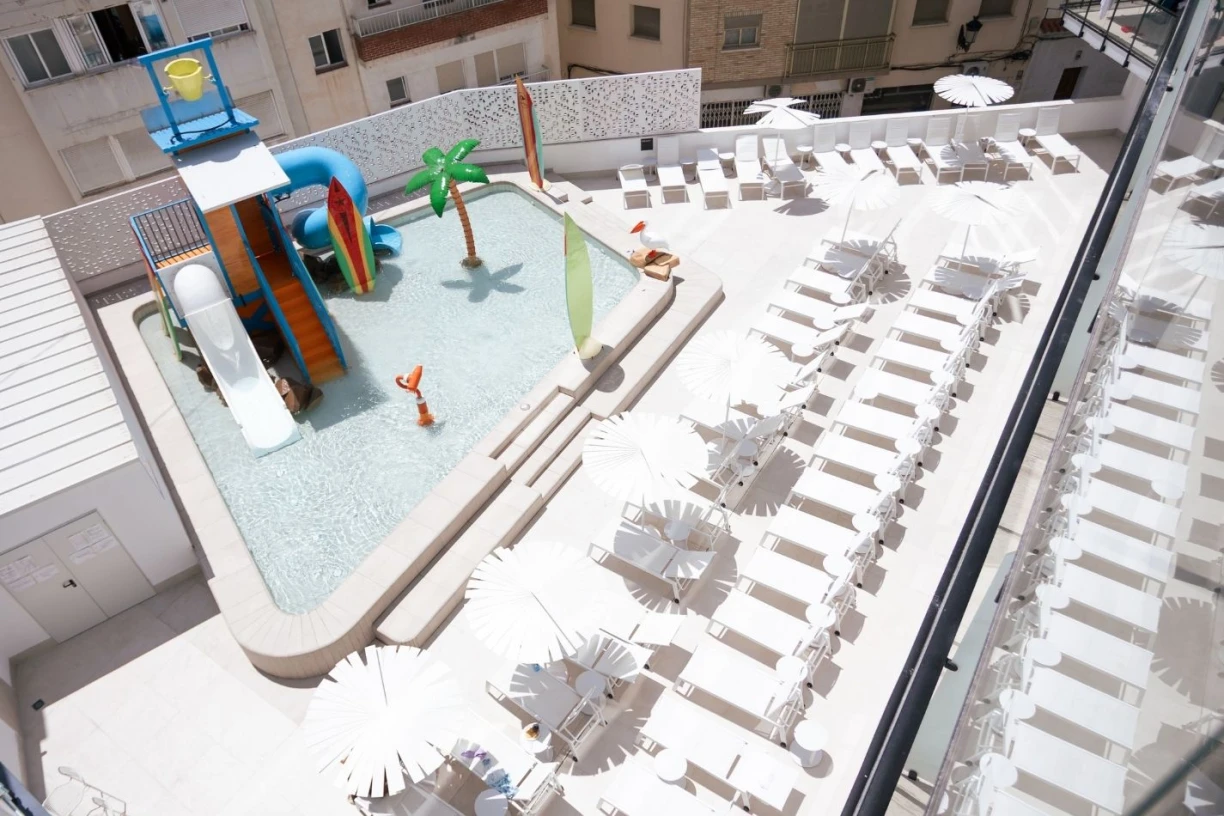 Family Pool Club