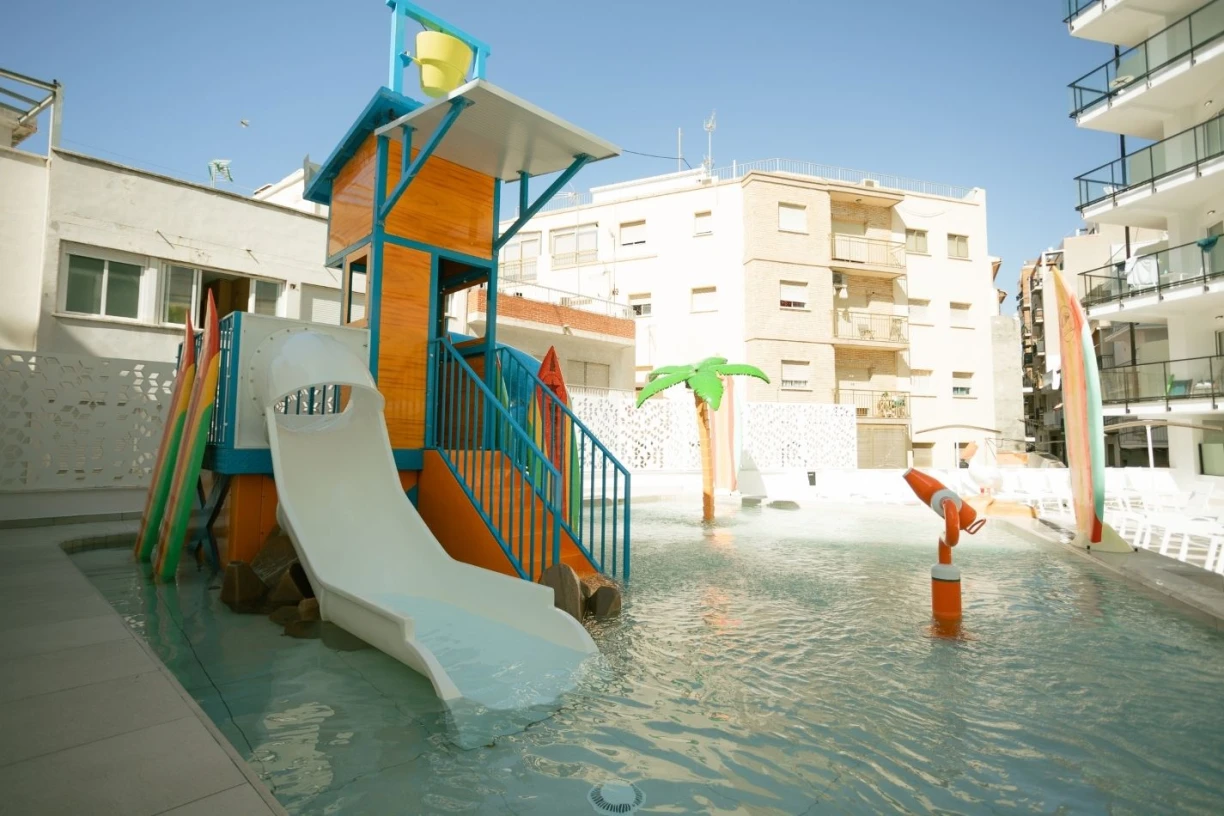 Family Pool Club