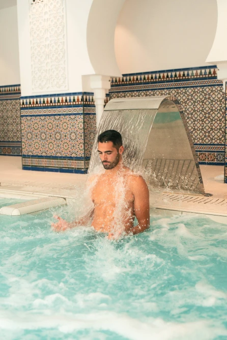 An intimate, multisensory journey inspired by the scenic, cultural, and emotional richness of Spain.