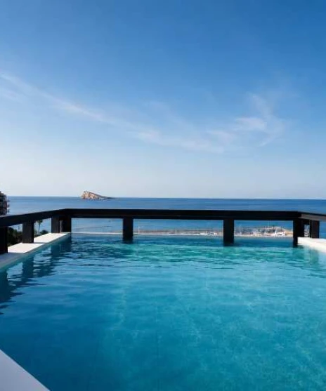 Banús Suspended Pool