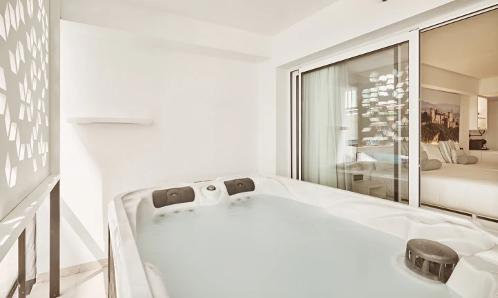 The Residence Supreme Jacuzi